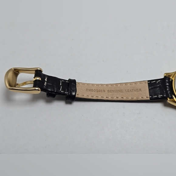 Womens Timex Classics Gold Tone Black Leather Strap Watch TW2R86100 New Battery - Picture 9 of 11